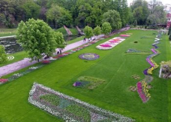 Buncăr antiatomic la gradina botanică din Craiova