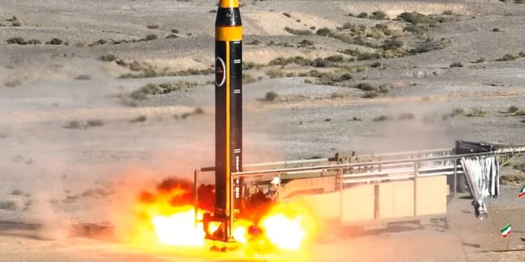 Israelul anunță distrugerea unui lansator de rachete balistice iraniene Emad în interiorul Iranului