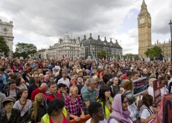 Britanicii devin minoritari în țara lor, din cauza migrației