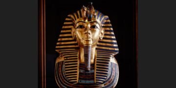 Masca de aur a faraonului Tutankhamon, mutată la alt muzeu
