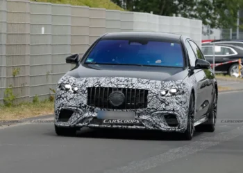 Mercedes-AMG pregătește o surpriză luminoasă pentru fanii S-Class