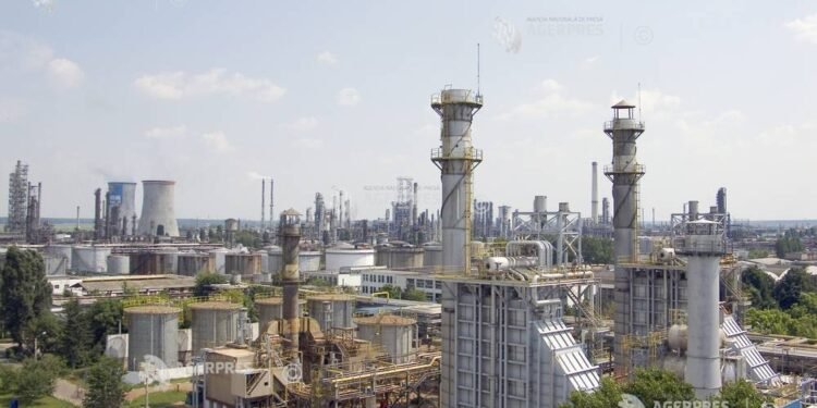 Nouă salariați intoxicați cu monoxid de carbon și hidrogen sulfurat