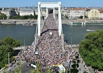 Budapesta: Marșul Pride interzis de guvernul Orban, dar susținut de 200.000 de oameni