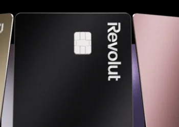 Revolut își face rețea de bancomate