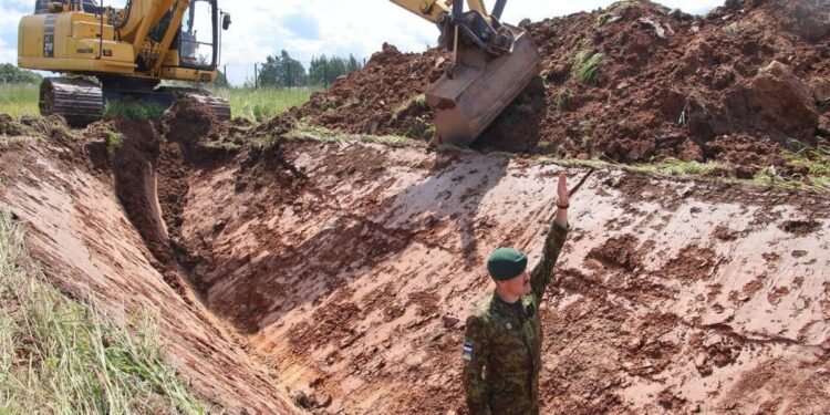 Estonia sapă un șanț antitanc la granița cu Rusia