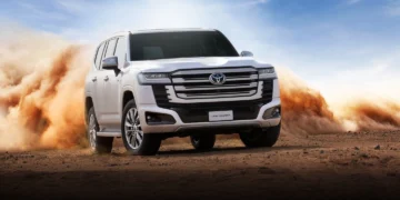 Toyota lansează primul Land Cruiser hibrid: 457 CP, performanță record și tehnologie de top