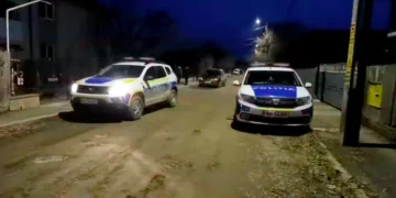 Gorj: doi copii și doi tineri răniți după ce au fost loviți de un șofer băut care a fugit