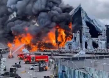 Scena festivalului Tomorrowland, distrusă de incendiu