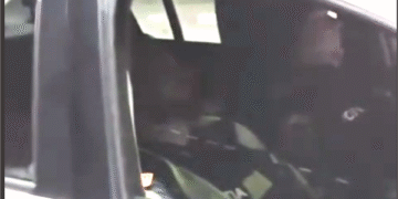 Polițiști gorjeni, surprinși dormind în autospecială