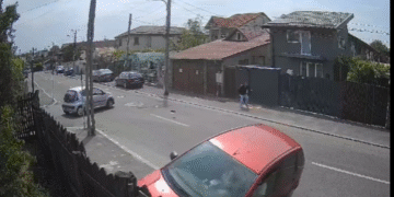 Porți distruse, amenințări neclare și o filmare inutilă – Judecătoria Craiova a spus „pas” ordinului de protecție