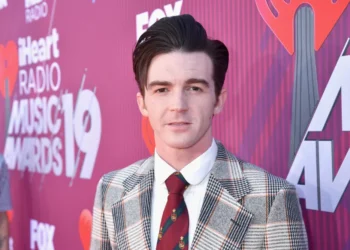 E vedetă de televiziune, dar n-are bani de chirie