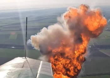 Ucraina lovește Moscova cu valuri de drone: haos pe patru aeroporturi și atacuri în lanț asupra infrastructurii rusești