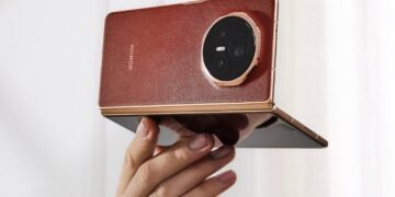 Honor lansează Magic V5, cel mai subțire telefon pliabil din lume