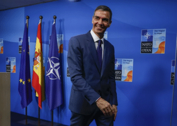 Politicienii care merg la prostituate vor fi excluși din partid