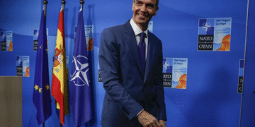 Politicienii care merg la prostituate vor fi excluși din partid