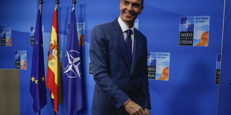 Politicienii care merg la prostituate vor fi excluși din partid