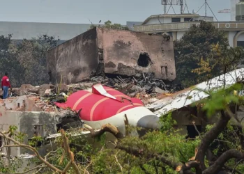 ✈️ Cutremur în aviație: Comutatoarele de combustibil oprite manual, cauza prăbușirii zborului Air India 171?