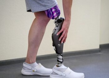 Un medic și-a amputat picioarele pentru banii de asigurări