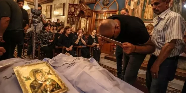 Atac asupra unei biserici catolice în Gaza: 3 morți și 10 răniți. Reacții internaționale dure!