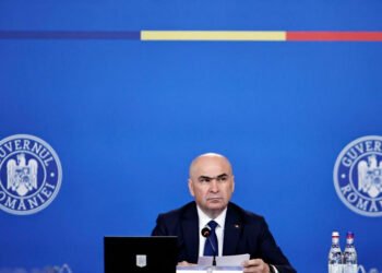 Ilie Bolojan scoate canapelele din guvern