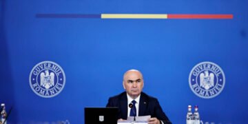 Ilie Bolojan scoate canapelele din guvern