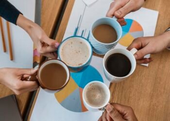 S-a înecat cu cafeaua, pe șantier. De ce răspunde angajatorul!