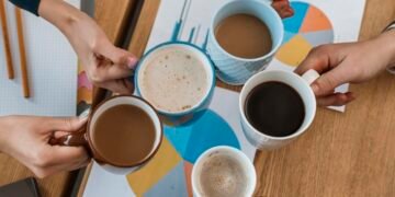 S-a înecat cu cafeaua, pe șantier. De ce răspunde angajatorul!