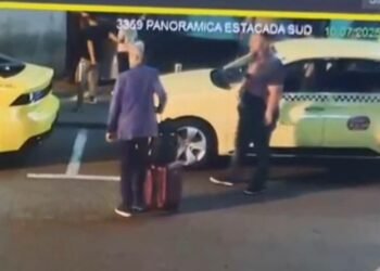 Un taximetrist care l-a refuzat pe Cioloș a rămas fără atestat