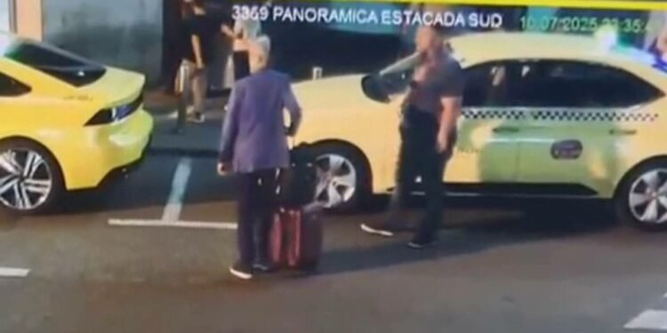 Un taximetrist care l-a refuzat pe Cioloș a rămas fără atestat