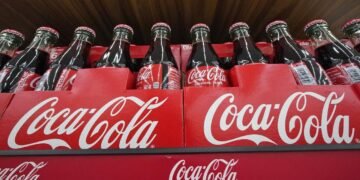 Trump anunță că a convins Coca-Cola să revină la zahărul natural în SUA: „E mai bun!”