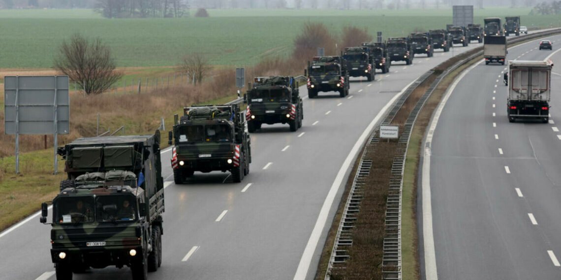 Comisar UE: „Tancurile NATO s-ar putea bloca în tuneluri și poduri în caz de invazie rusă”