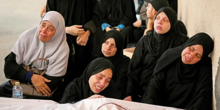 Fără pace în Gaza: cimitire profanate, civili uciși și negocieri în impas