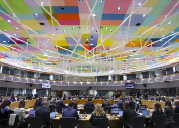 UE cere României măsuri mai drastice pentru reducerea deficitului: Termen limită 15 octombrie pentru un plan bugetar credibil