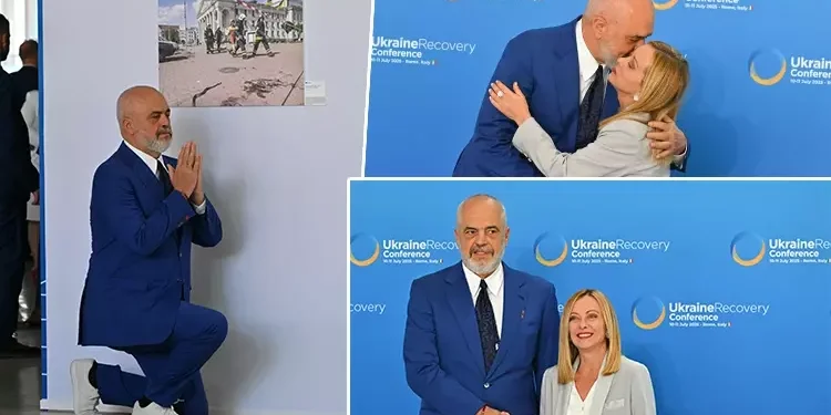 Edi Rama, din nou în genunchi în fața Giorgiei Meloni la Roma. Gest simbolic sau exagerare diplomatică?