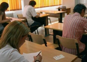 Gorj: Profesori anchetați pentru fraudă, un fost director a fugit din centru, poliția a intervenit după apelul unui inspector