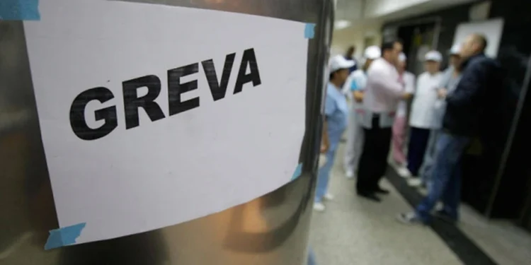 Funcționarii închid miercuri primăriile. Vezi pentru cât timp!