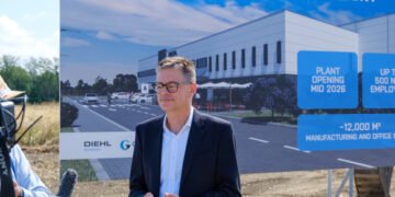 O nouă fabrică și 500 de locuri de muncă în Craiova