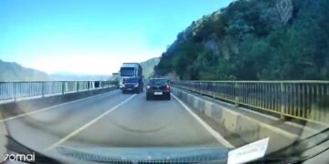Inconștiență pe DN 6: Un șofer a pus în pericol viețile tuturor cu o depășire ilegală și extrem de riscantă