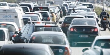 Primăria Craiova introduce plata online pentru parcările rezidențiale – licitație publică lansată pentru servicii e-Commerce