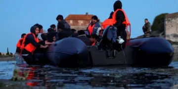 Record de migranți pe Canalul Mânecii: Peste 19.000 de sosiri ilegale în doar șase luni