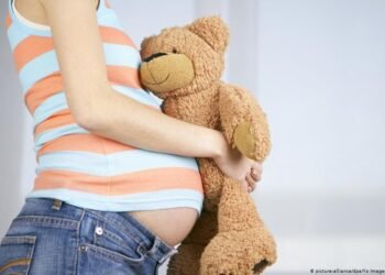 Alarmant: 50 de minore ar fi însărcinate într-un singur sat