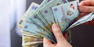 Directorul unei companii de stat și-a redus salariul