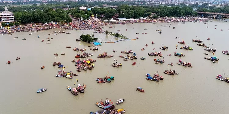 125 de morți în urma ploilor musonice devastatoare