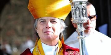 Cherry Vann, prima femeie și prima persoană LGBTQ+ aleasă arhiepiscop în Biserica Anglicană din Marea Britanie
