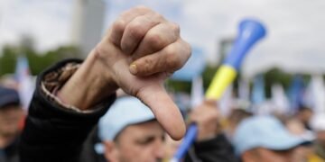 Sindicatele cer tăierea subvențiilor pentru partide în anii cu deficit excesiv