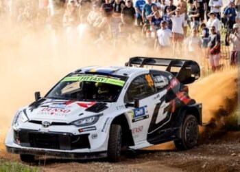 Tragedie la Raliul de la Fourme: Doi spectatori au murit după ce o mașină a ieșit de pe traseu