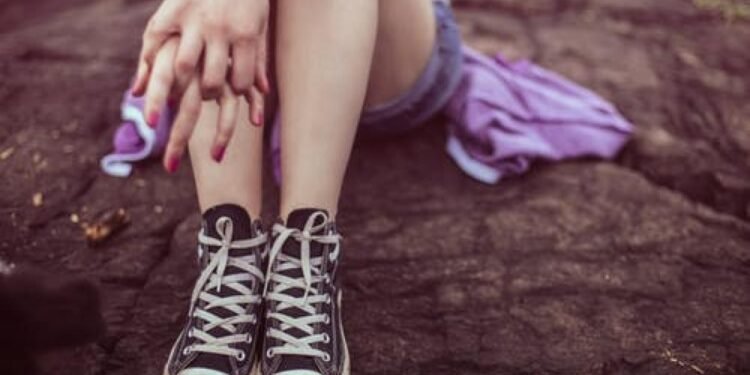 Întâlnire de coșmar: tânără sechestrată într-un apartament din Târgu Jiu