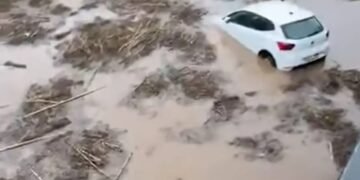 Ploi torențiale în Catalonia: Două persoane dispărute, trafic feroviar paralizat și spitale afectate