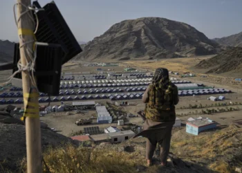 Talibanii condamnă expulzările în masă ale refugiaților afgani: „O încălcare gravă a valorilor internaționale”