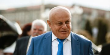 A dat Romsilva în judecată, după ce a luat suta de mii de euro